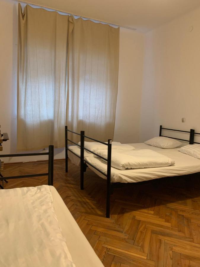 Viki Apartment Krakau Exterior foto